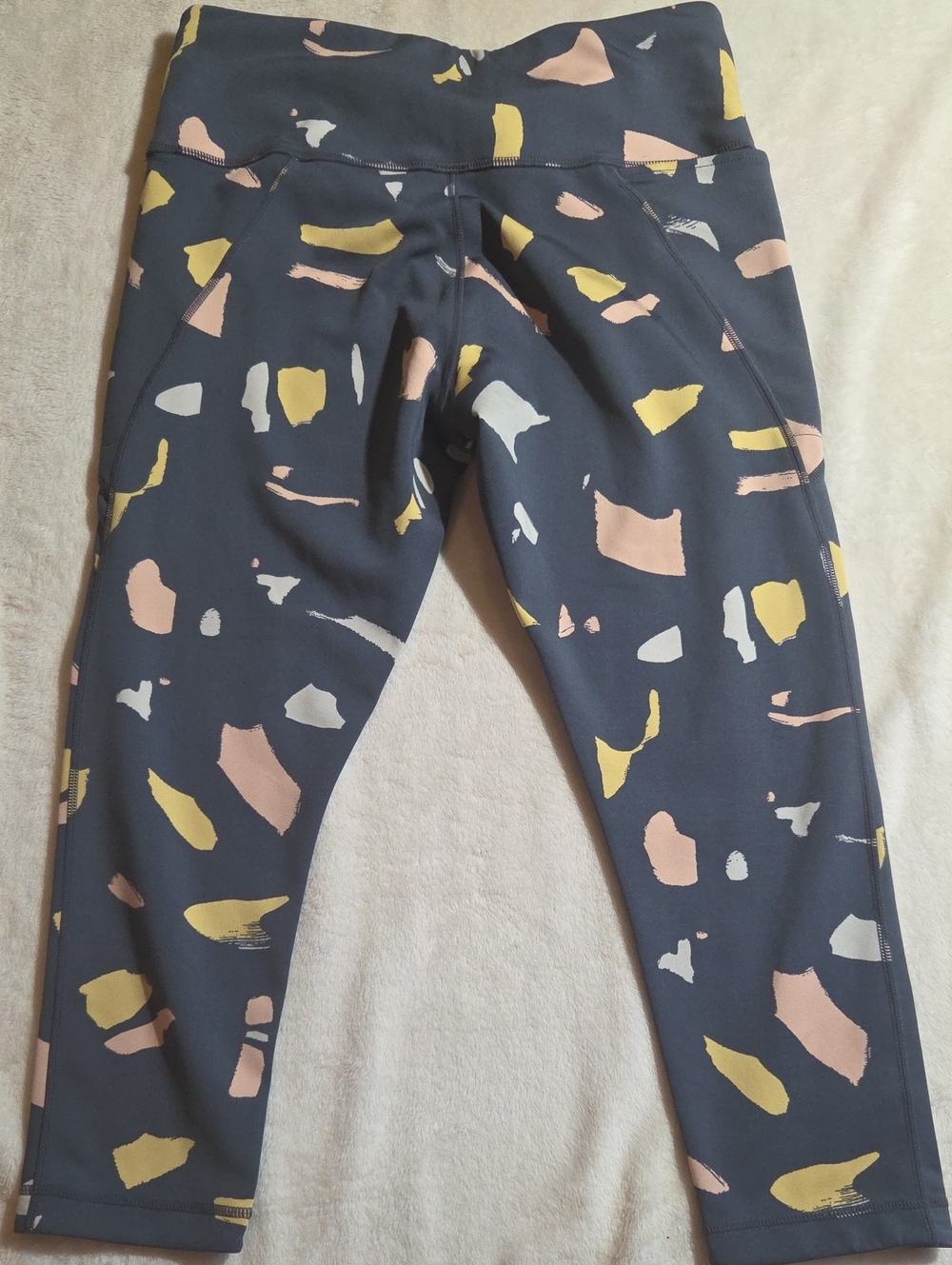 Title Nine Mad Dash Reversible Crops Rhythm Gray Multi Medium - Picture 8 of 12